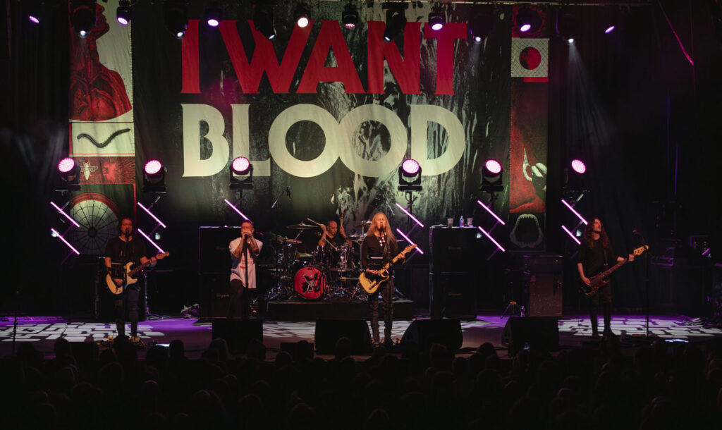 Jerry Cantrell performed at the Paramount in Huntington, New York February 11th as part of his “I Want Blood” tour.  